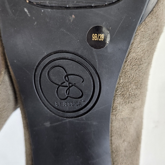 Jessica Simpson Edith suede pumps size 9B - Picture 10 of 14